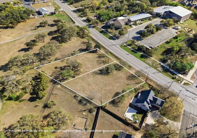 1st image of 1524 1526 Old Rr 12 Cir, San Marcos, TX 78666 | MLS# 4951844