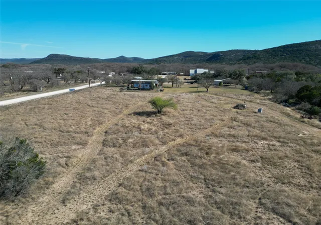 5th image of 831 Magers Rd, Concan, TX 78838 | MLS# 2948384