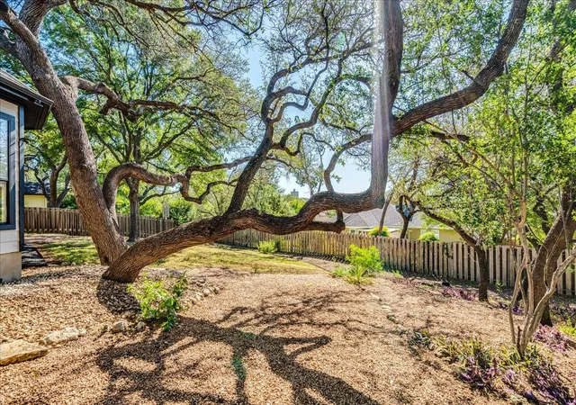 35th image of 107 Copperleaf Rd, Lakeway, TX 78734 | MLS# 4766693