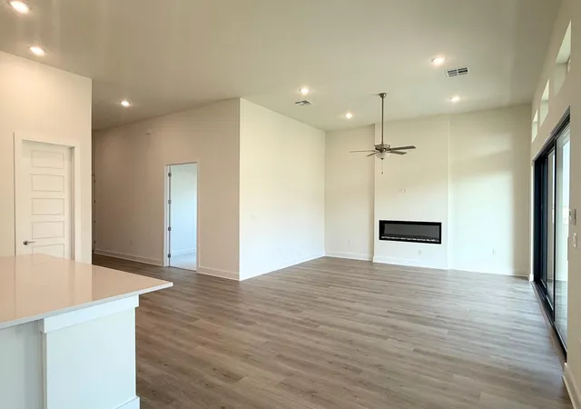 Photo 4 of Single family home for sale at 17313 Silverman Dr, Pflugerville, TX 78660 | MLS# 3827011 | Listing updated on 2026-10-10