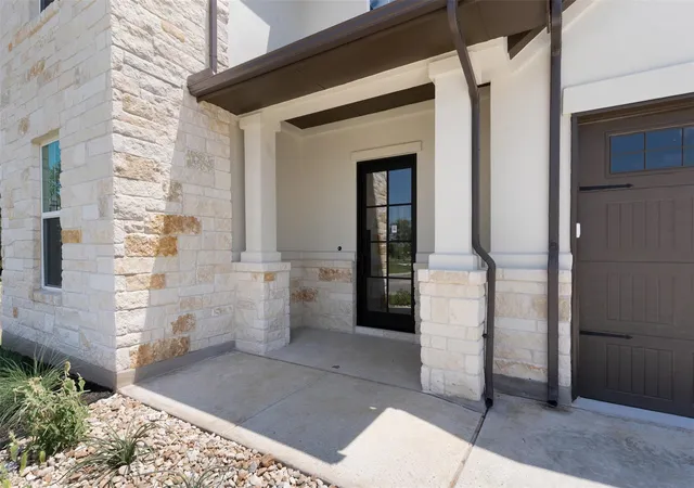 Photo 3 of Single family home for sale at 101 Buckaroo Dr, Georgetown, TX 78633 | MLS# 5506777 | Listing updated on 2026-10-28
