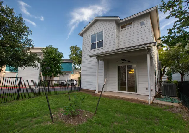 2nd image of 3108 E 51St St, Austin, TX 78723