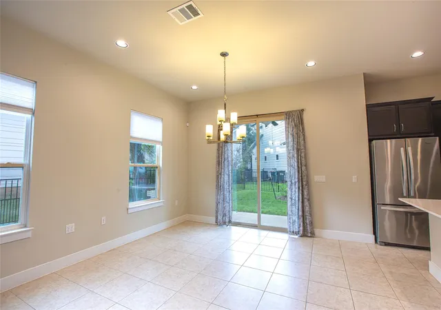 Listing Photo 5 - Condo for sale in building located at 3108 E 51St St, Austin, TX 78723 - Unit #601