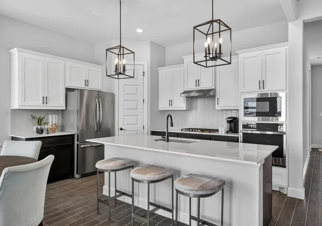 2nd image of 6816 Empresa Dr, Austin, TX 78738 | MLS# 8816280