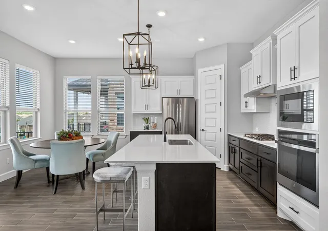 5th image of 6816 Empresa Dr, Austin, TX 78738 | MLS# 8816280