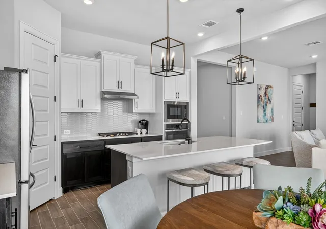Photo 2 of Single family home for sale at 6816 Empresa Dr, Austin, TX 78738 | MLS# 8816280 | Listing updated on 2026-09-01