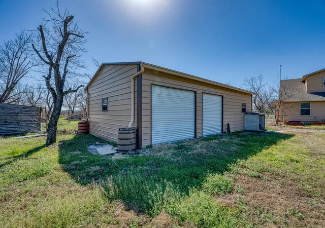 32nd image of 109 Pecan Orchard Ln, Marble Falls, TX 78654 | MLS# 2887184