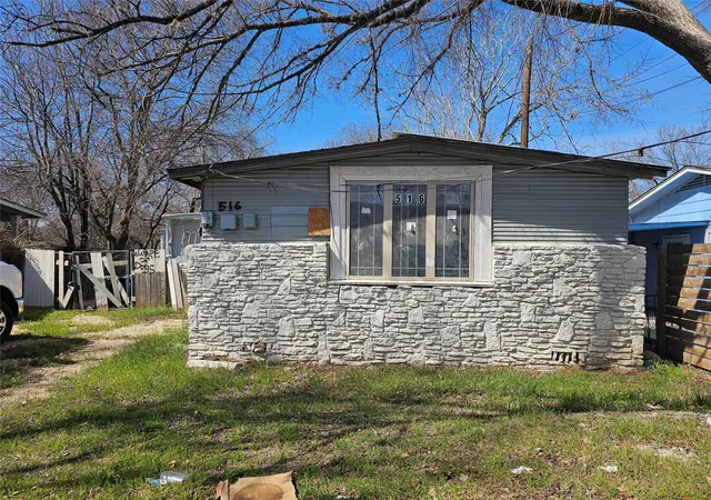 2nd image of 516 Montopolis Dr, Austin, TX 78741 | MLS# 2689112