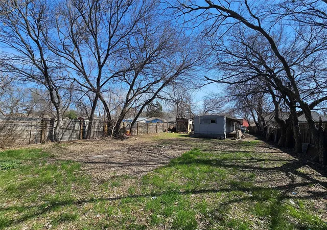 3rd image of 516 Montopolis Dr, Austin, TX 78741 | MLS# 2689112