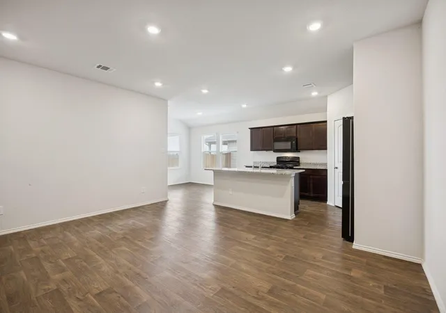 4th image of 323 Shimmering Cv, San Marcos, TX 78666 | MLS# 1362138