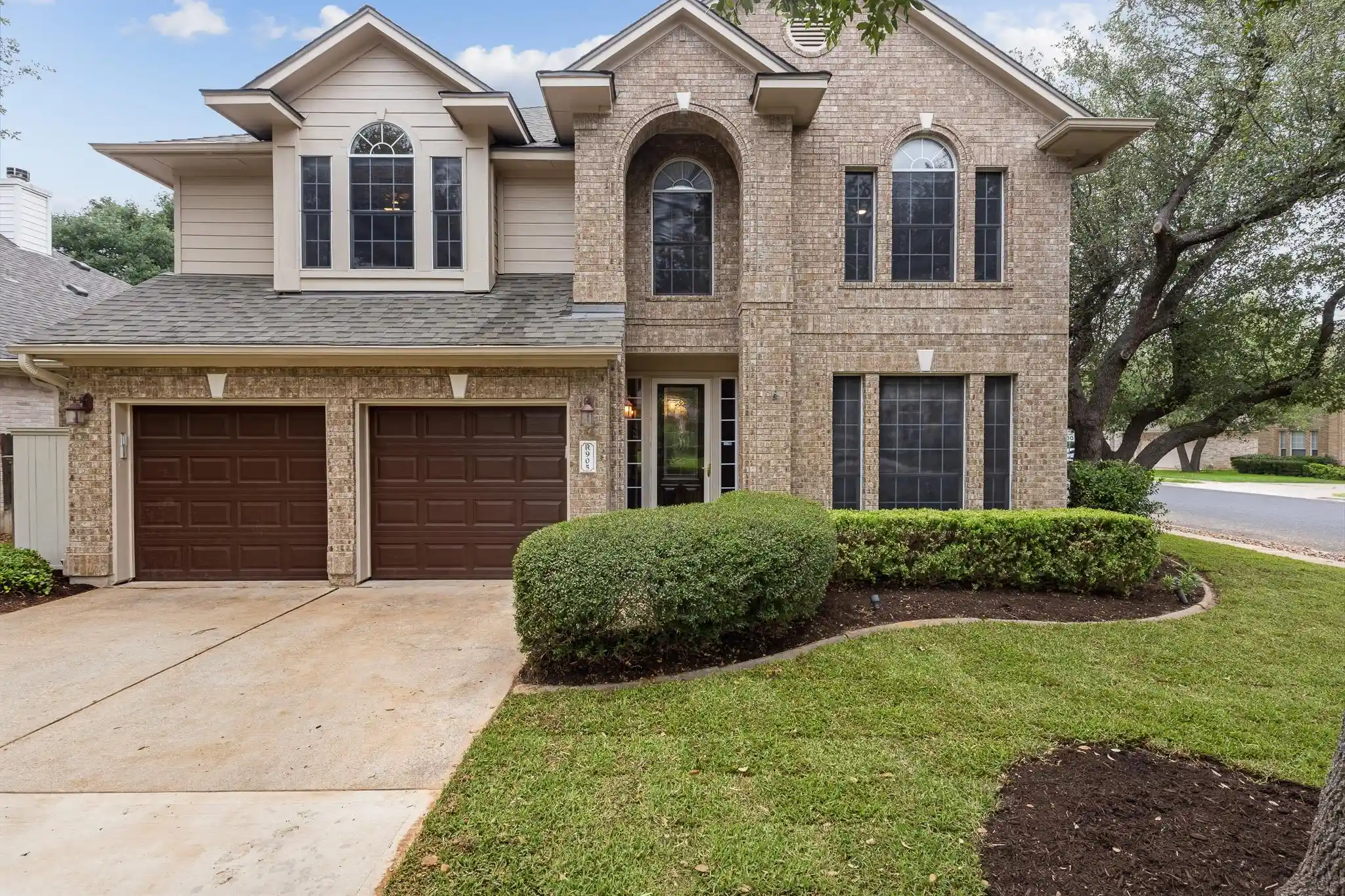 905 Brighton Bend Ln, Cedar Park, TX 78613 | MLS# 1409899 | Houzeo