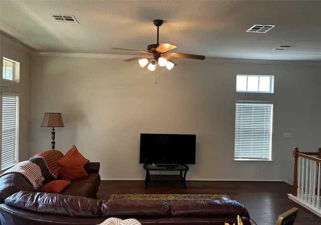 Listing Photo 4 - Condo for sale in building located at 20945 Waterside Dr, Lago Vista, TX 78645 - Unit #23