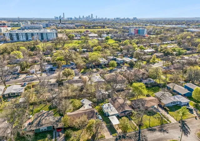 25th image of 1400 Westmoor Dr, Austin, TX 78723 | MLS# 6495693
