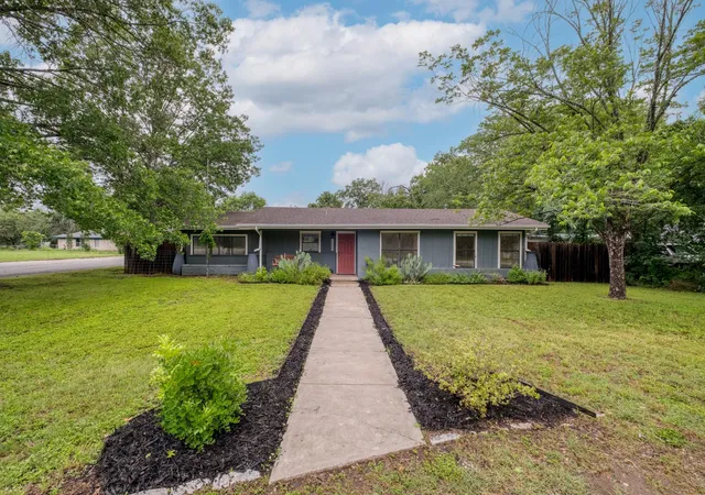 1st image of 1233 Orange St, Lockhart, TX 78644 | MLS# 7856511