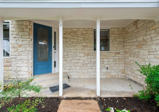 Photo 3 of Single family home for sale at 140 Donna Dr, Wimberley, TX 78676 | MLS# 9329654 | Listing updated on 2026-09-18