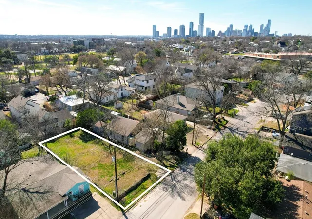 1st image of 2707 Zaragosa St, Austin, TX 78702 | MLS# 9549255