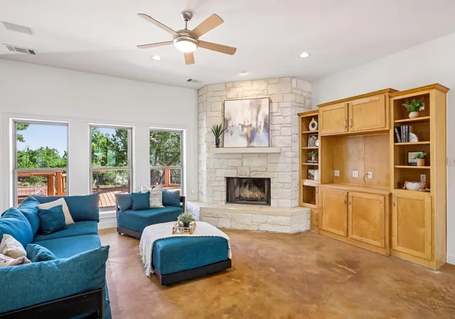 Photo 3 of Single family home for sale at 404 Saddlehorn Dr, Dripping Springs, TX 78620 | MLS# 4074929 | Listing updated on 2026-10-09