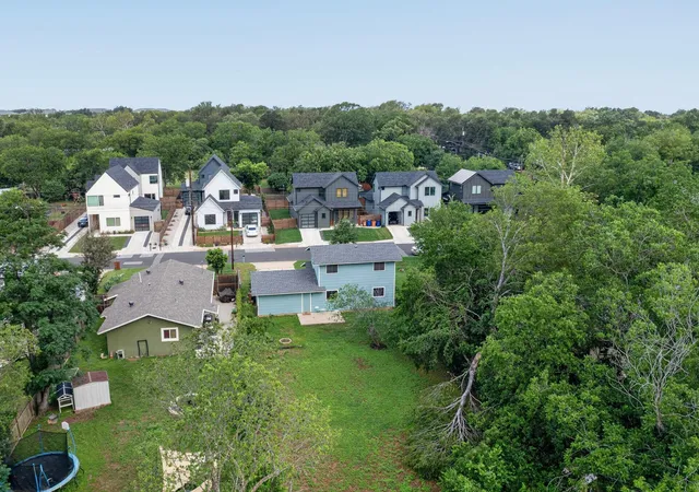 2nd image of 6407 Cannonleague Dr, Austin, TX 78745 | MLS# 7324831