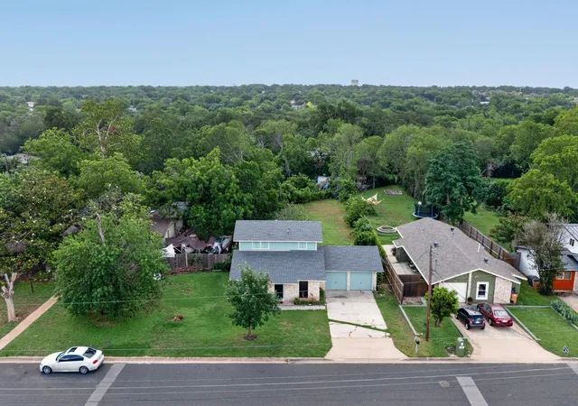 5th image of 6407 Cannonleague Dr, Austin, TX 78745 | MLS# 7324831
