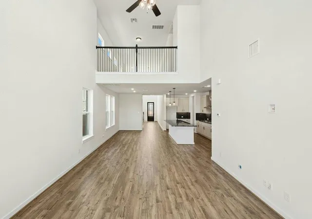 Photo 4 of Single family home for sale at 404 Amista Dr, Liberty Hill, TX 78642 | MLS# 7515547 | Listing updated on 2026-10-07