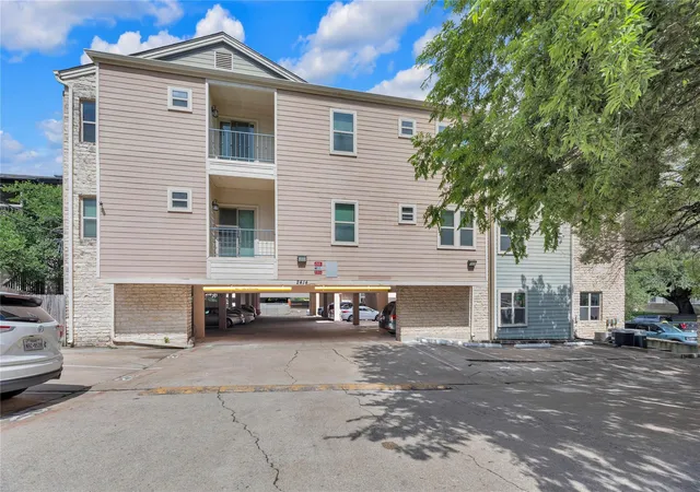 31st image of 2414 Longview St #101, Austin, TX 78705 | MLS# 8645857