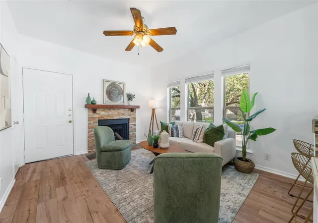 4th image of 2414 Longview St, Austin, TX 78705