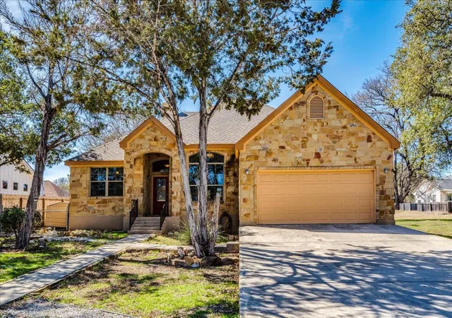 2nd image of 11 Rhapsody Ln, Wimberley, TX 78676 | MLS# 8417901