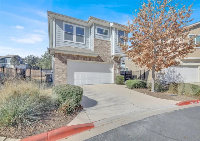 2nd image of 2308 Montague St, Austin, TX 78741 | MLS# 1131321