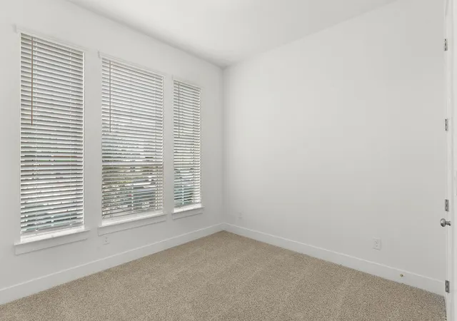 Photo 3 of Single family home for sale at 212 Montecido Dr, Liberty Hill, TX 78642 | MLS# 1751547 | Listing updated on 2026-10-08