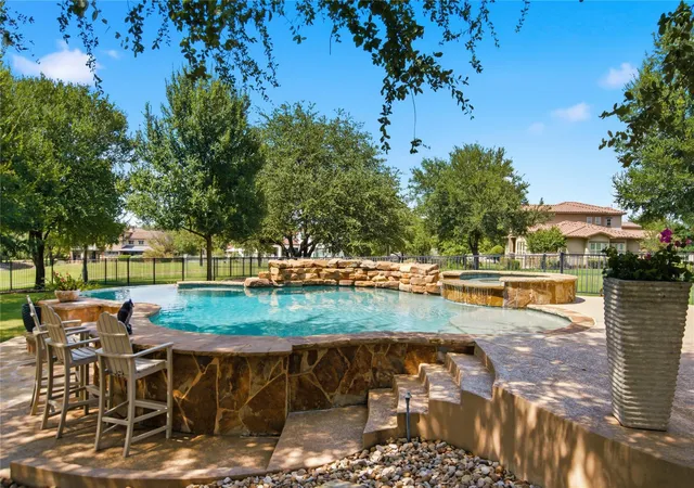 Photo 3 of Single family home for sale at 113 Blue Heron Ln, Georgetown, TX 78628 | MLS# 3990567 | Listing updated on 2026-09-27