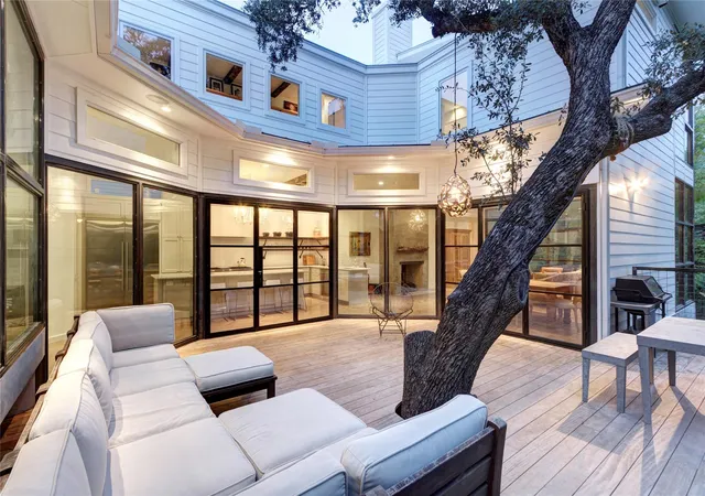 Photo 3 of Single family home for sale at 1700 S 6th Street, Austin, TX 78704 | MLS# 4100050 | Listing updated on 2026-09-18