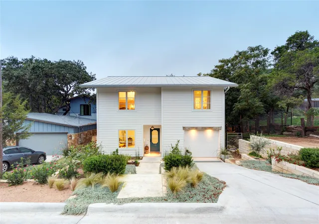 Photo 3 of Single family home for sale at 1700 S 6th Street, Austin, TX 78704 | MLS# 4100050 | Listing updated on 2026-09-18
