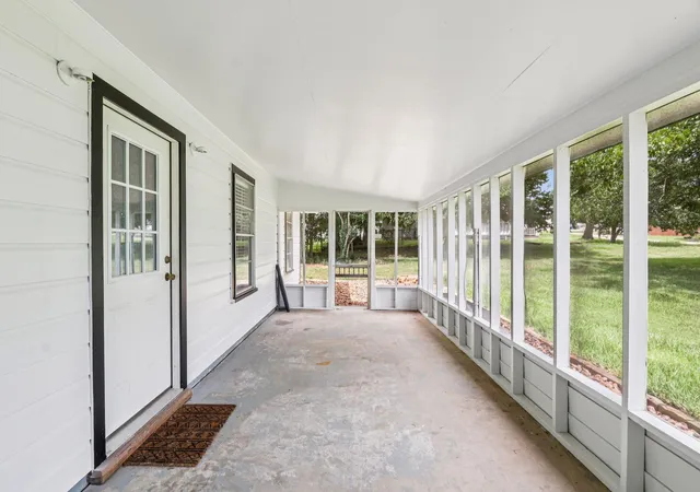 Homes for sale in Giddings, TX | 755 E Bellville St, Giddings, TX 78942 | MLS# 5950072