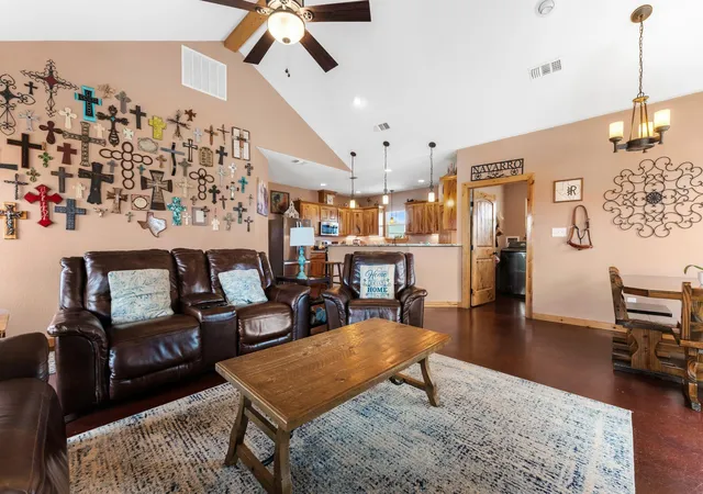 Photo 4 of House for sale at 935 Highway 21 E, Bastrop, TX 78602 | MLS# 5905429 | Listing updated on 2026-10-29