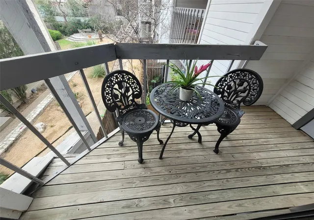 2nd image of 2410 Enfield Rd, Austin, TX 78703