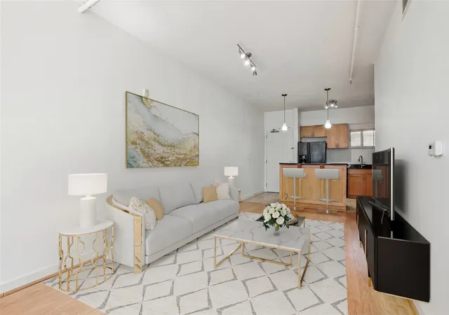 3rd image of 711 W 26Th St #704, Austin, TX 78705 | MLS# 7153470