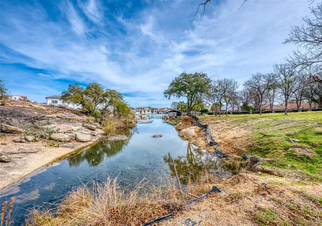 2nd image of 108 Moon Isle, Horseshoe Bay, TX 78657 | MLS# 9455481