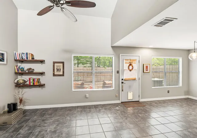 5th image of 512 Eberhart Ln, Austin, TX 78745