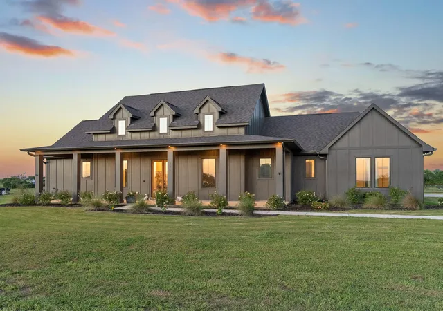 Homes for sale in Schulenburg, TX | 115 Country View Lane Rd, Schulenburg, TX 78956 | MLS# 2529401