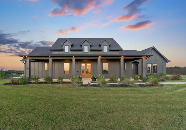 3rd image of 115 Country View Lane Rd, Schulenburg, TX 78956 | MLS# 2529401