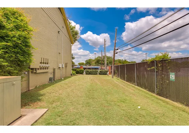 34th image of 1101 Grove Blvd #102, Austin, TX 78741 | MLS# 6546818
