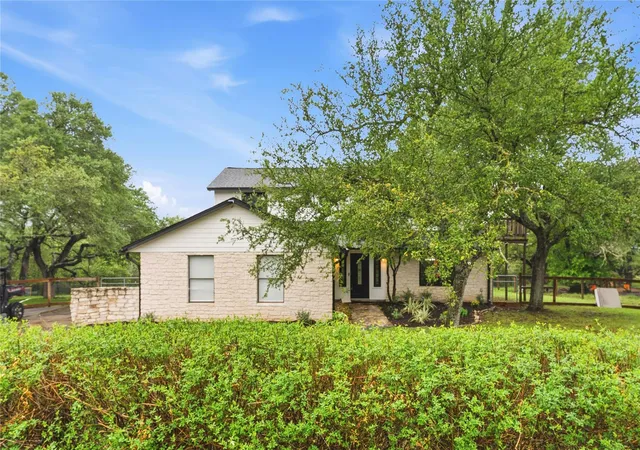 2nd image of 612 Canyon Rim Dr, Dripping Springs, TX 78620 | MLS# 6250883