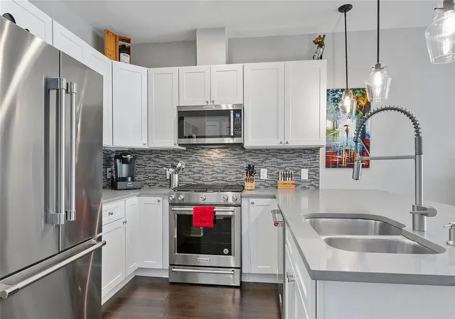 2nd image of 908 Nueces St, Austin, TX 78701