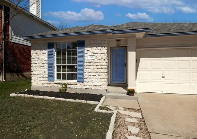 Photo 2 of Sale Pending at 808 Minturn Ln, Austin, TX 78748 | MLS# 9380663 | Listing updated on 2026-09-06