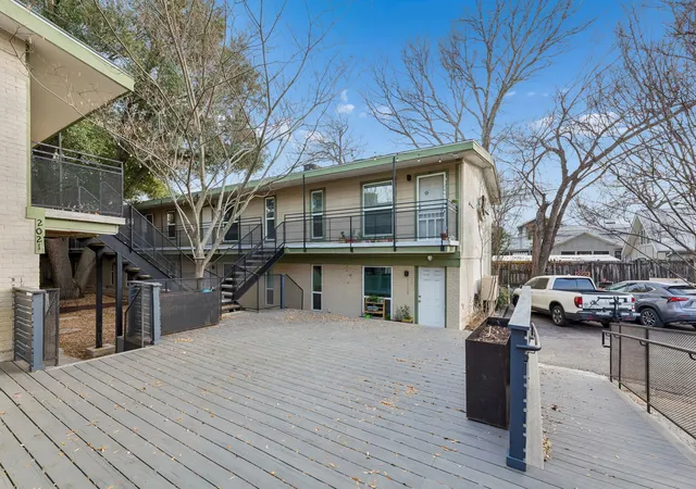 21st image of 2021 Bluebonnet Ln #210, Austin, TX 78704 | MLS# 2764087