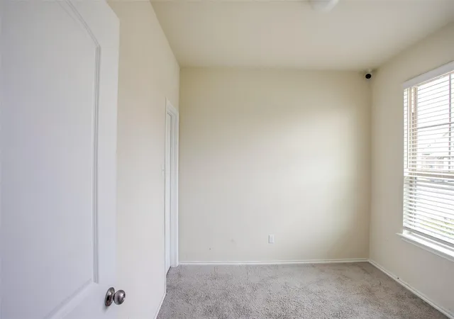 Photo 4 of Single family home for sale at 528 Staton St, Georgetown, TX 78626 | MLS# 4526685 | Listing updated on 2026-09-18