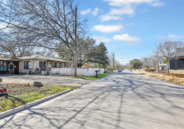 3rd image of 5405 Prock Ln, Austin, TX 78721 | MLS# 5557121