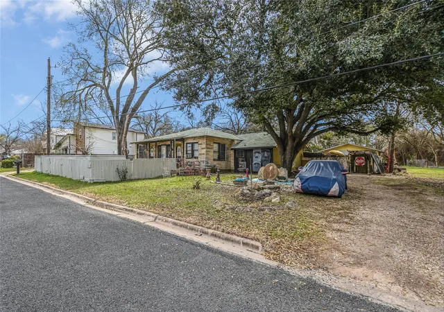 4th image of 5405 Prock Ln, Austin, TX 78721 | MLS# 5557121