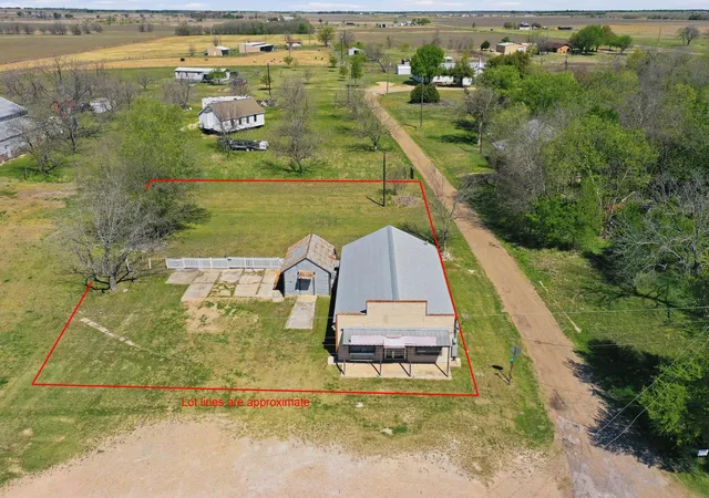 House for sale at 110 County Rd 421, Thorndale, TX 76577 | MLS# 7126306 | Listing updated on 2026-03-31