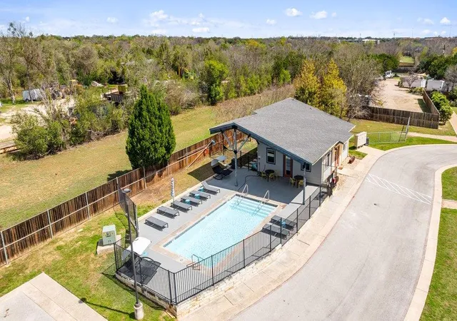 2nd image of 7805 Cooper Ln, Austin, TX 78745